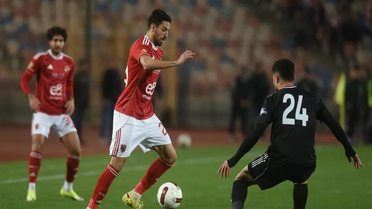 القنوات الناقلة وموعد مواجهة الأهلي والمقاولون العرب في الدوري المصري الممتاز